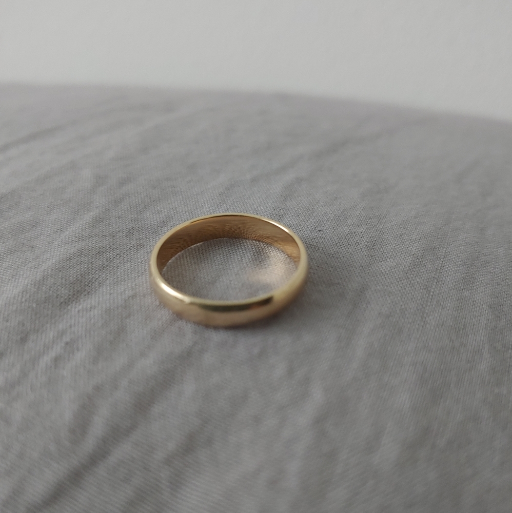 Men's gold band 14k solid goid